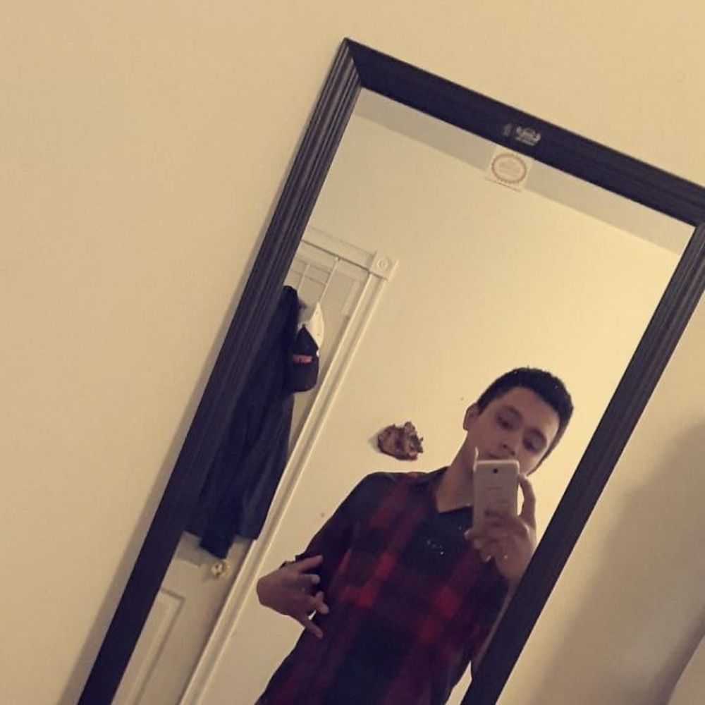 Meet your Posher, Eduardo